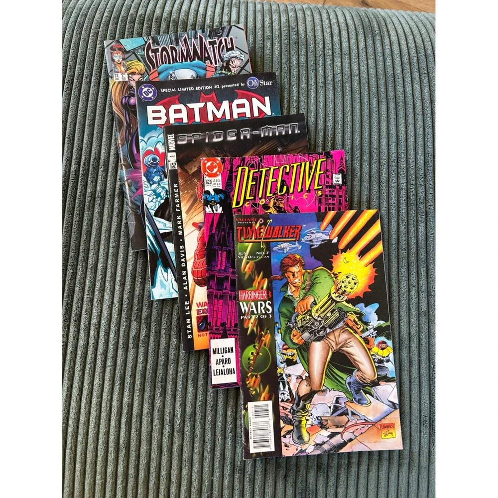 Lot of 5 Comics‎ Bundle Batman SpiderMan Detective Stormwatch TimeWalker
